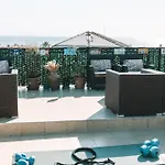 Life Apartment